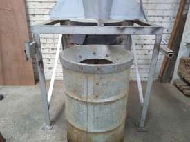 Industrial cyclone extractor heavy duty steel construction - picture2' - Click to enlarge