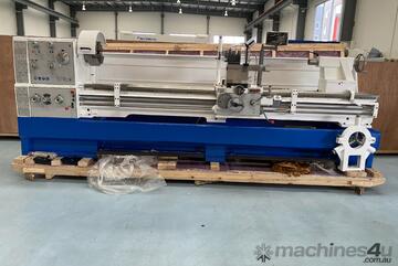 PUMA MANUAL LATHE | 3000MM BC | 800MM SWING | 105MM SPINDLE BORE | DIGI READOUT | QUICK CHANGE TP