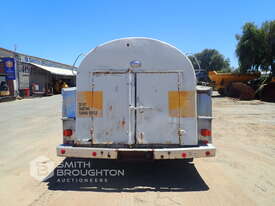 1963 TIEMAN 7M SINGLE AXLE MILK TANKER - picture1' - Click to enlarge