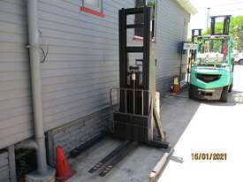 Crown Walkie Stacker, 1 ton Electric Used Forklift #1601 - picture1' - Click to enlarge