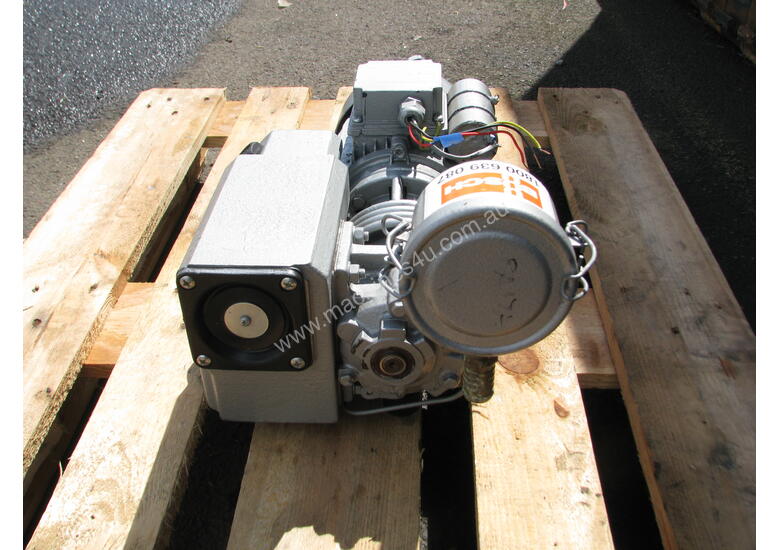 Rotary Vane Vacuum Pump - Busch RA170104 