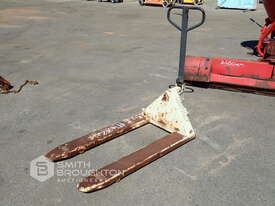 CROWN MANUAL PALLET JACK - picture1' - Click to enlarge