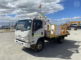 Isuzu NPS 300 - picture1' - Click to enlarge