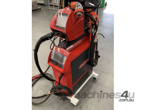 Fronius mig welder (only 5 hrs use )