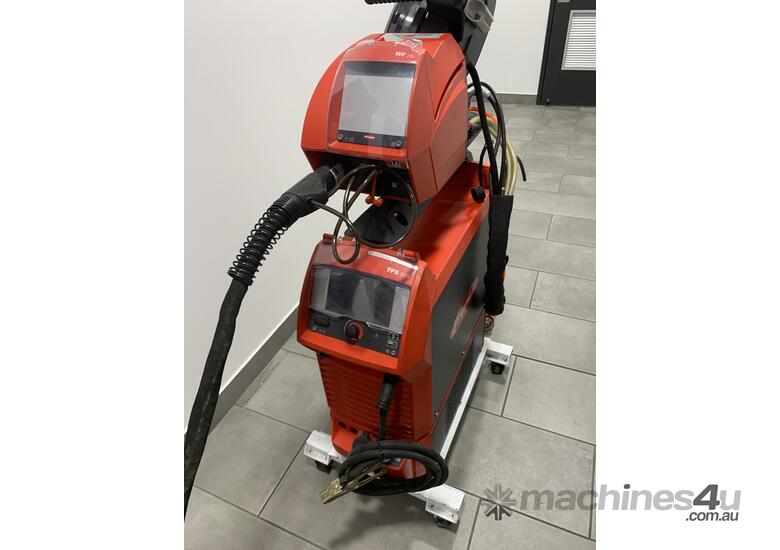 Used fronius Fronius mig welder only 5 hrs use Mig Welder in , Listed