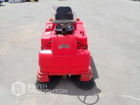 2009 EUREKA C.1150E RIDE ON VACUUM FLOOR SWEEPER - picture2' - Click to enlarge