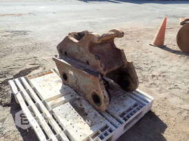 EXCAVATOR QUICK HITCH - picture0' - Click to enlarge