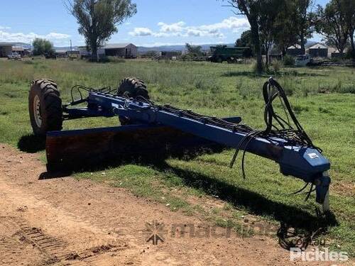 2014 10ft Tow Behind Grader