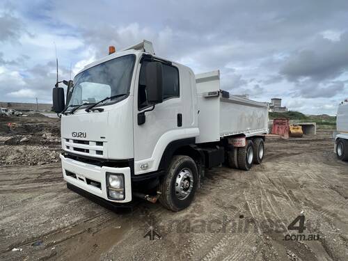 ISUZU TIPPER TRUCK 