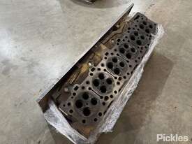 CAT C15 Cylinder Head - picture0' - Click to enlarge