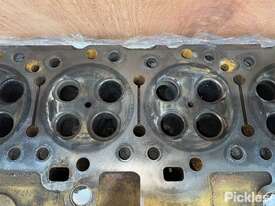 CAT C15 Cylinder Head - picture2' - Click to enlarge