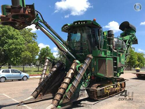 2016 John Deere CH570