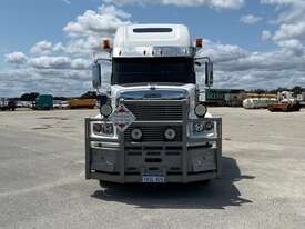 Freightliner Coronado - picture0' - Click to enlarge