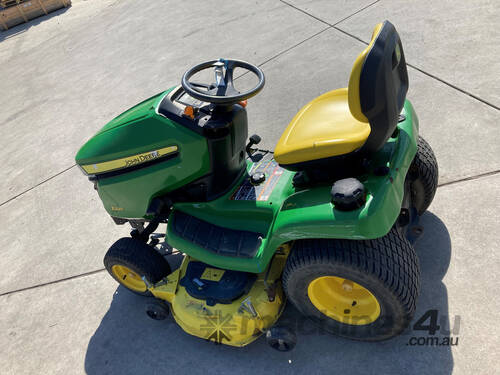 John Deere X320 Standard Ride On Lawn Equipment