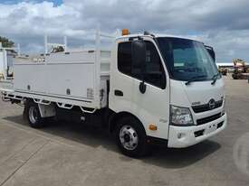 Hino 300 - picture0' - Click to enlarge