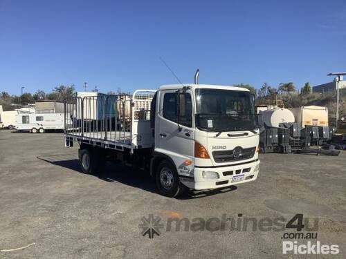 2006 Hino FC4J