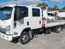 Isuzu NPR 400 - picture1' - Click to enlarge