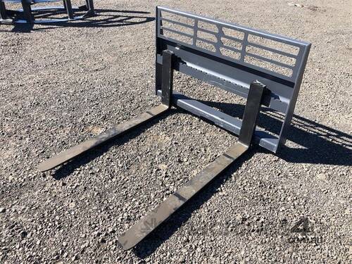 SKID STEER FORKS ATTACHMENT (UNUSED)