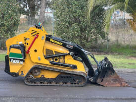 Vermeer S952TX Skid Steer Loader - picture0' - Click to enlarge