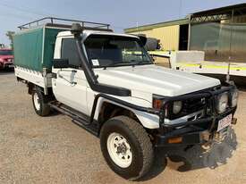 Toyota Landcruiser - picture0' - Click to enlarge