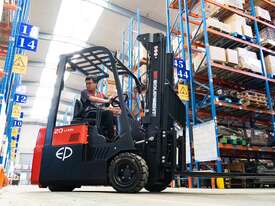 CPD15TVL 3-Wheel Dual-drive Counterbalance Forklift - picture0' - Click to enlarge