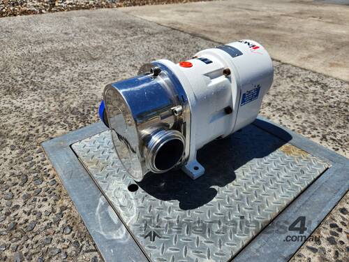 DOYLE PUMP & ENGINEERING - Inoxpa Close Coupled Style Sanitary Rotary Lobe Pump 