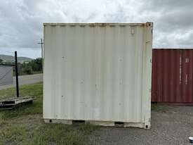 10ft Shipping Container - picture2' - Click to enlarge