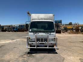 2004 Mitsubishi Canter Pantech - picture0' - Click to enlarge