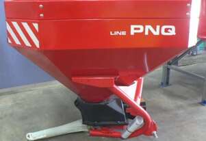 Tuffass PNQ 1500 Fertiliser Spreader High-Capacity 1T / 1500L for Efficient Crop Nutrition!