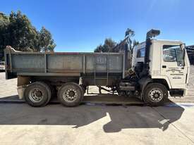 1993 Volvo FL7 6x4 Tipper - picture2' - Click to enlarge