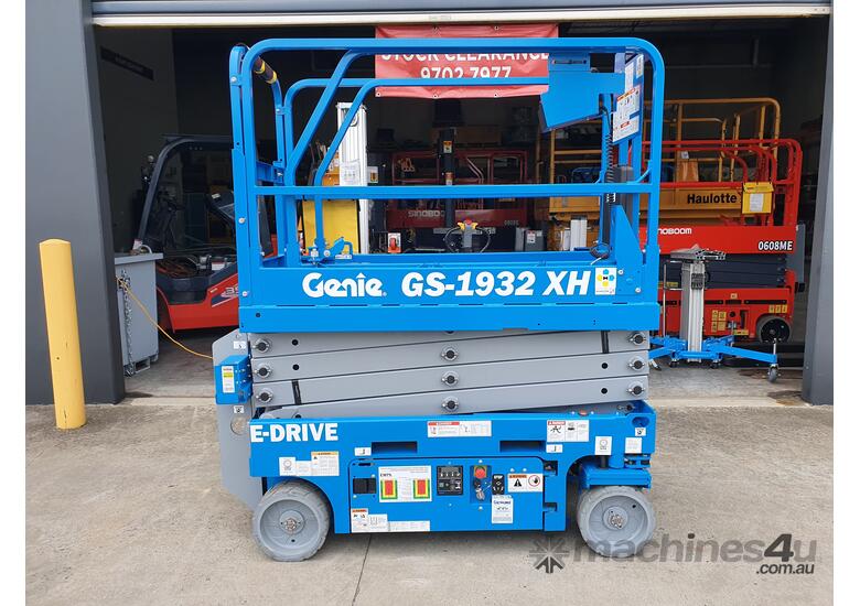 caption Genie GS1932XH 19ft Scissor Lift on Bullant Trailer Package