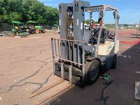 2005 Crown CG25P Forklift - picture1' - Click to enlarge