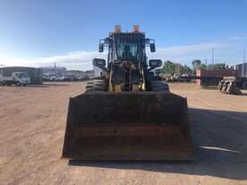 2018 Komatsu WA270-8 Articulated Front End Loader - picture0' - Click to enlarge
