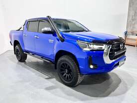 2021 Toyota Hilux SR5 Diesel - picture1' - Click to enlarge
