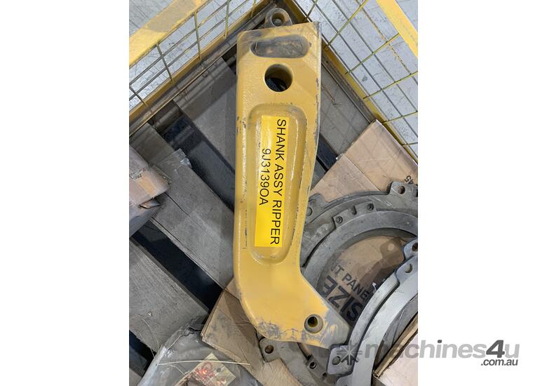 caption 9J-3139 - CATERPILLAR 16G, 16H, 16M, 24H, 24M AFTERMARKET SHANK ASSY RIPPER