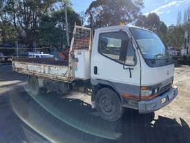 1986 Mitsubishi Canter 500/600 Tipper Single Cab - picture0' - Click to enlarge