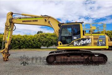 KOMATSU HB215LC-1 Excavator | 5718Hrs | For Sale