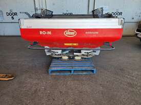 Vicon Rotaflow RO-M Twin Disc Spreader - picture1' - Click to enlarge