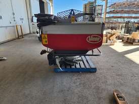 Vicon Rotaflow RO-M Twin Disc Spreader - picture2' - Click to enlarge