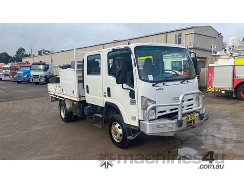 Isuzu NPS300