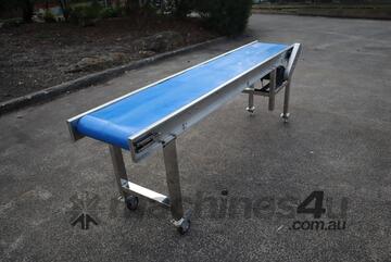 Stainless Steel Motorised Incline Belt Conveyor 2.37m Long