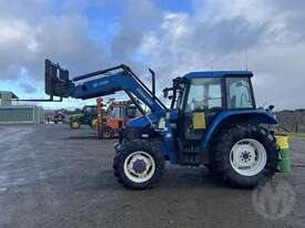 New Holland TS90 - picture2' - Click to enlarge