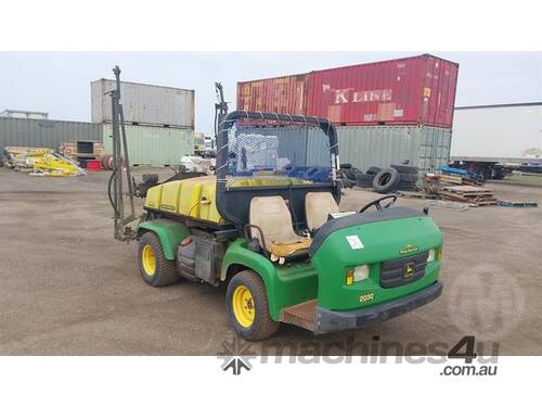 caption John Deere HD 200