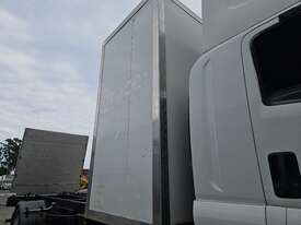 2011 Isuzu FVR 1000  4x2 Skel W/ Taillift - Engine Issues - picture0' - Click to enlarge