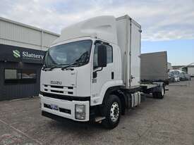 2011 Isuzu FVR 1000  4x2 Skel W/ Taillift - Engine Issues - picture1' - Click to enlarge