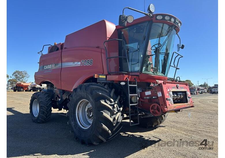2009 CASE IH 7088 Combine