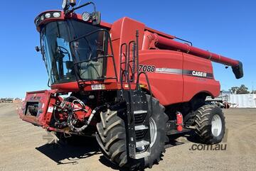 Case IH 2009   7088 Combine Case IH 2009   7088 Combine