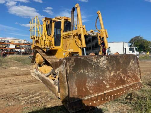 1986 Caterpillar D7H Dozer