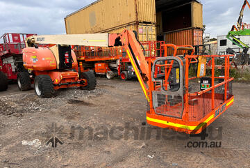 JLG 800AJ Articulating Boom Lift