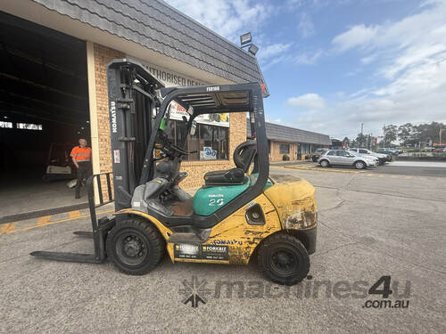 caption 2.5 Tonne Forklift For Sale